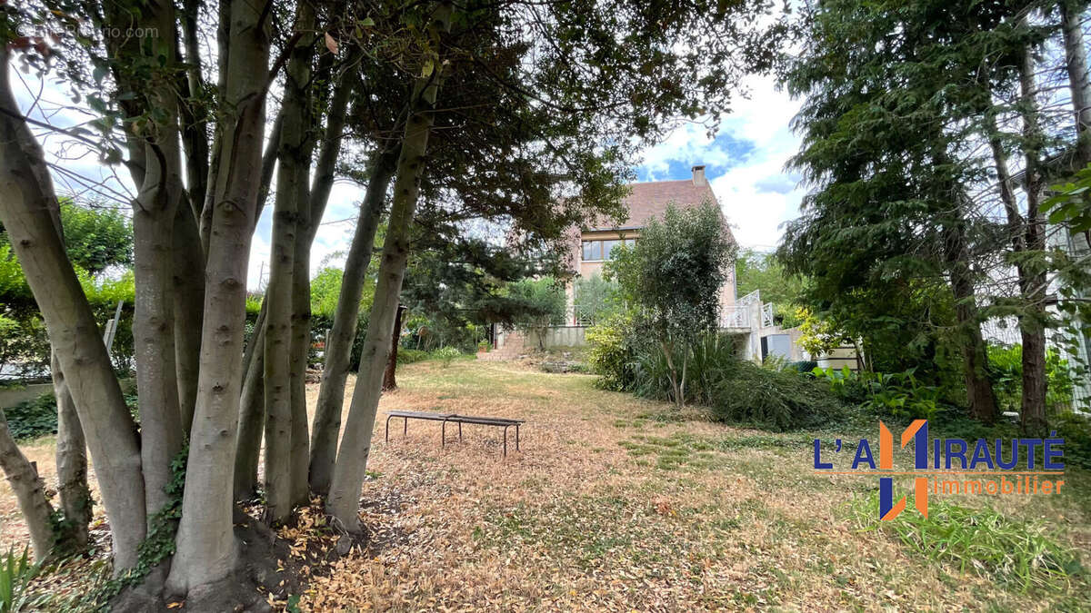 Maison de 173m2 avec un terrain de 800m2 à Chatou - photo 17