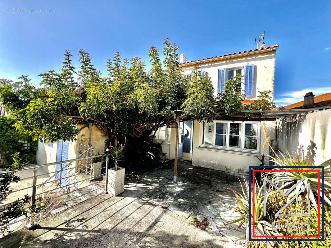 Maison à SIX-FOURS-LES-PLAGES