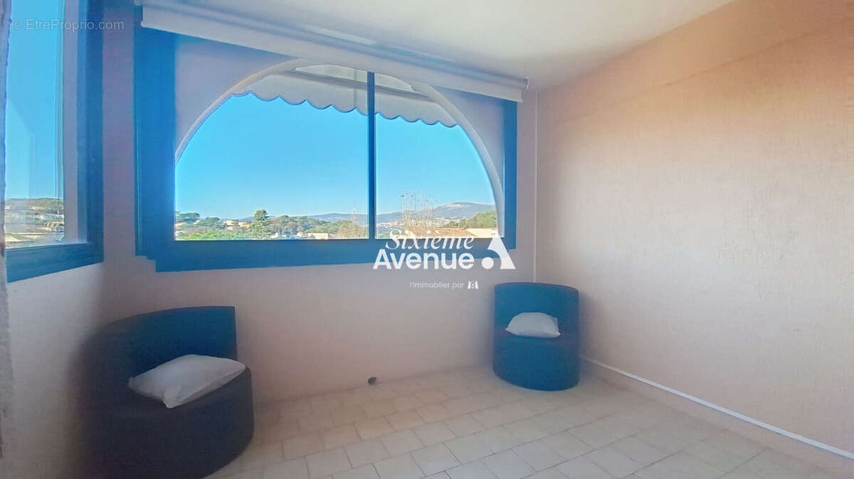 Appartement à MOUGINS