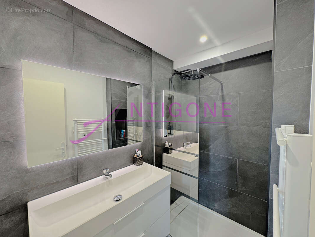 Appartement à SANARY-SUR-MER