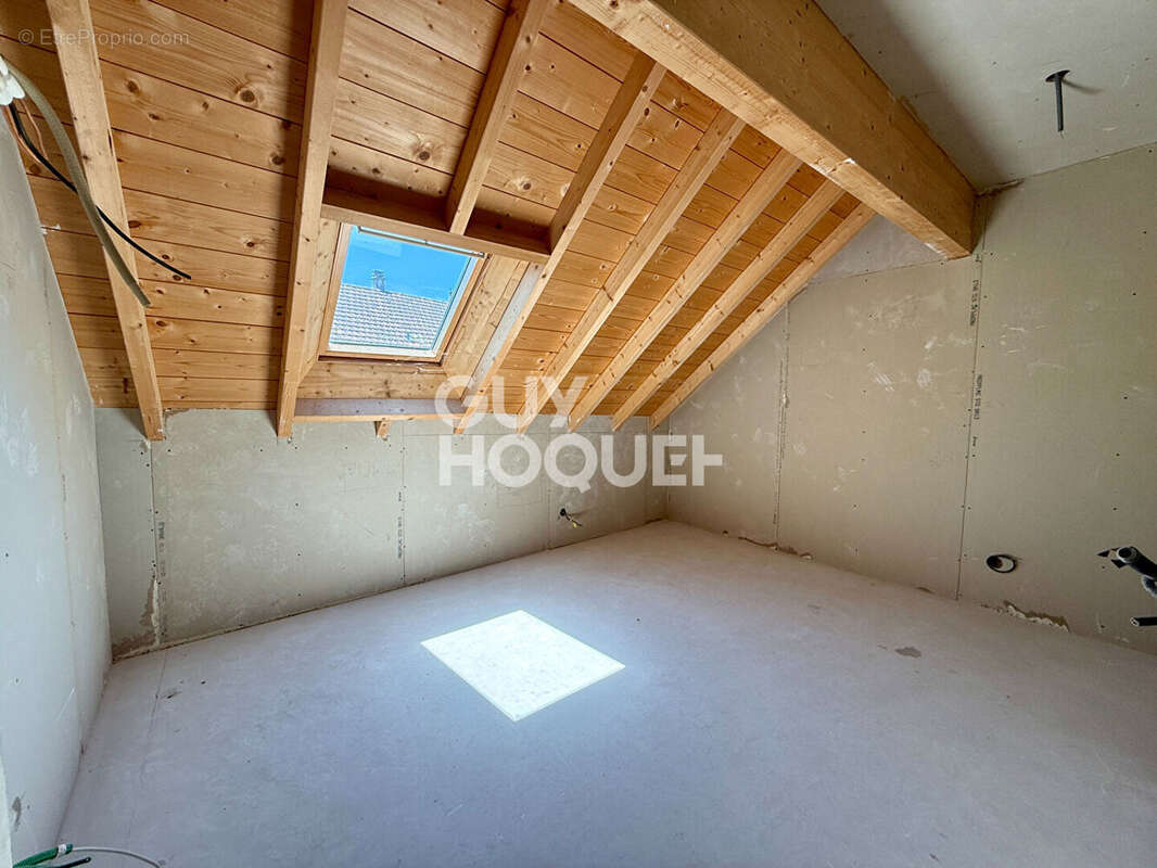 Appartement à SAINT-OFFENGE-DESSOUS