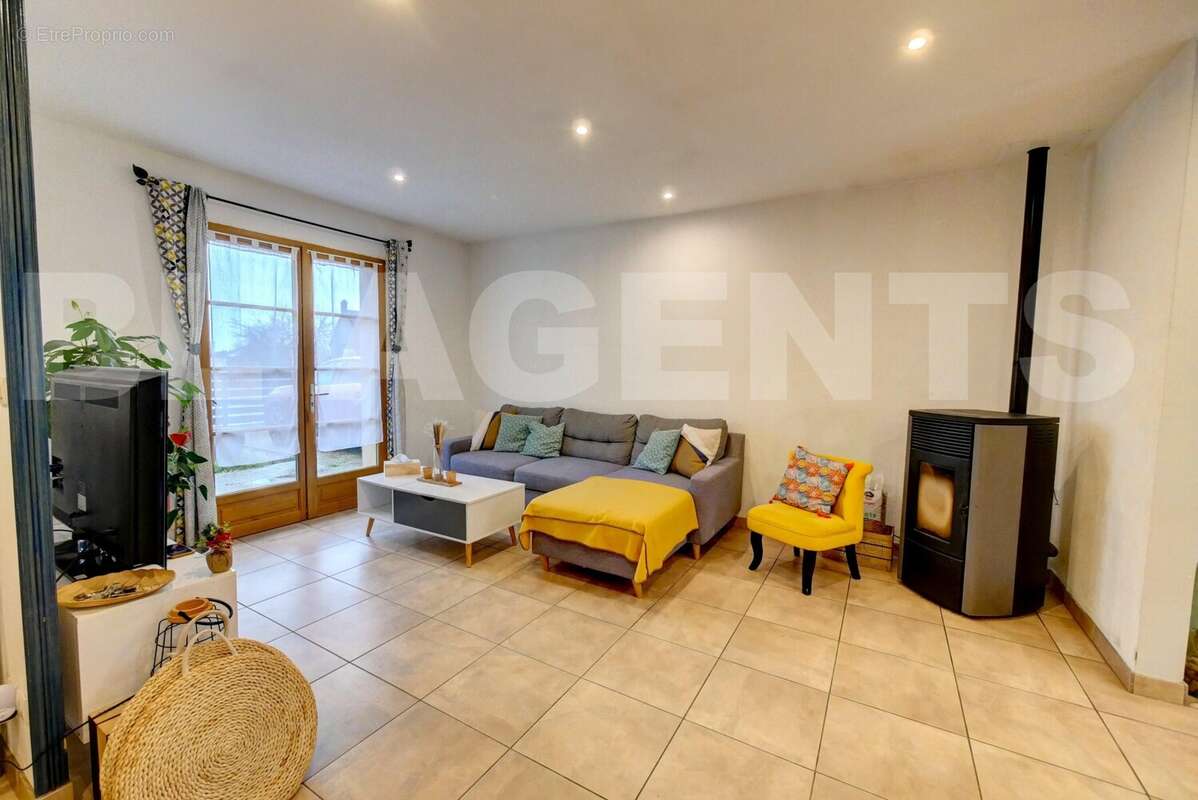 14 - Maison à GRISELLES