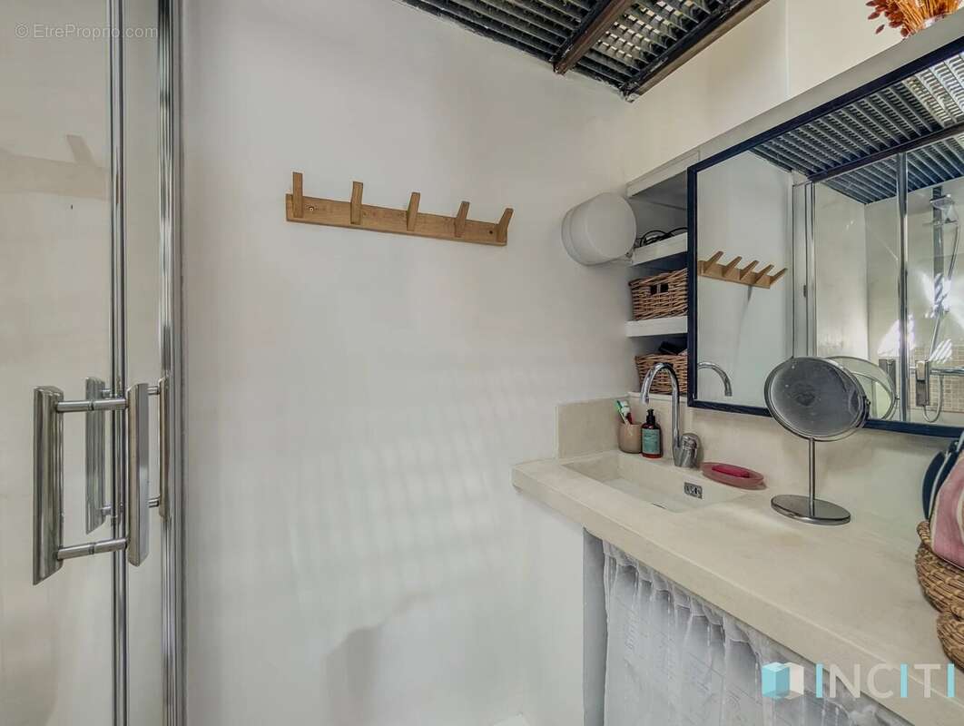 Appartement à PARIS-3E