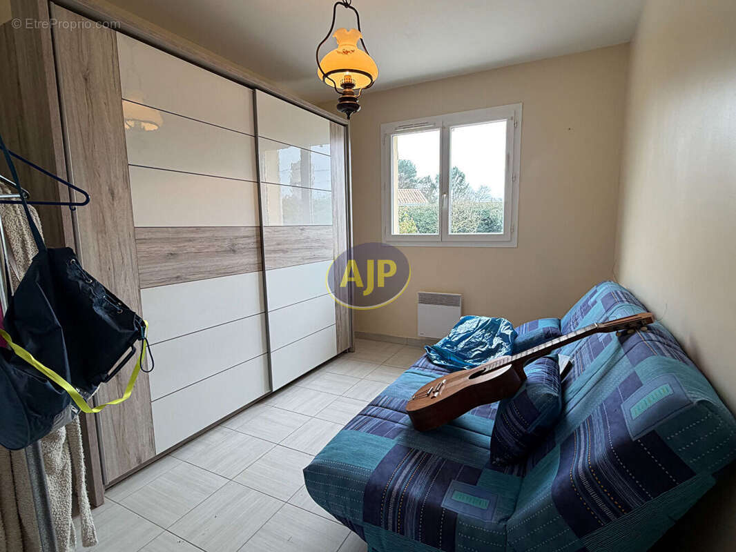 Maison à VENDAYS-MONTALIVET