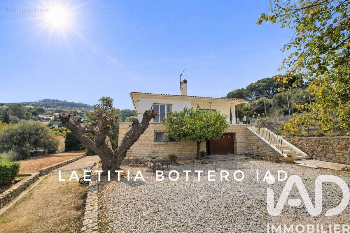 Photo 1 - Maison à OLLIOULES