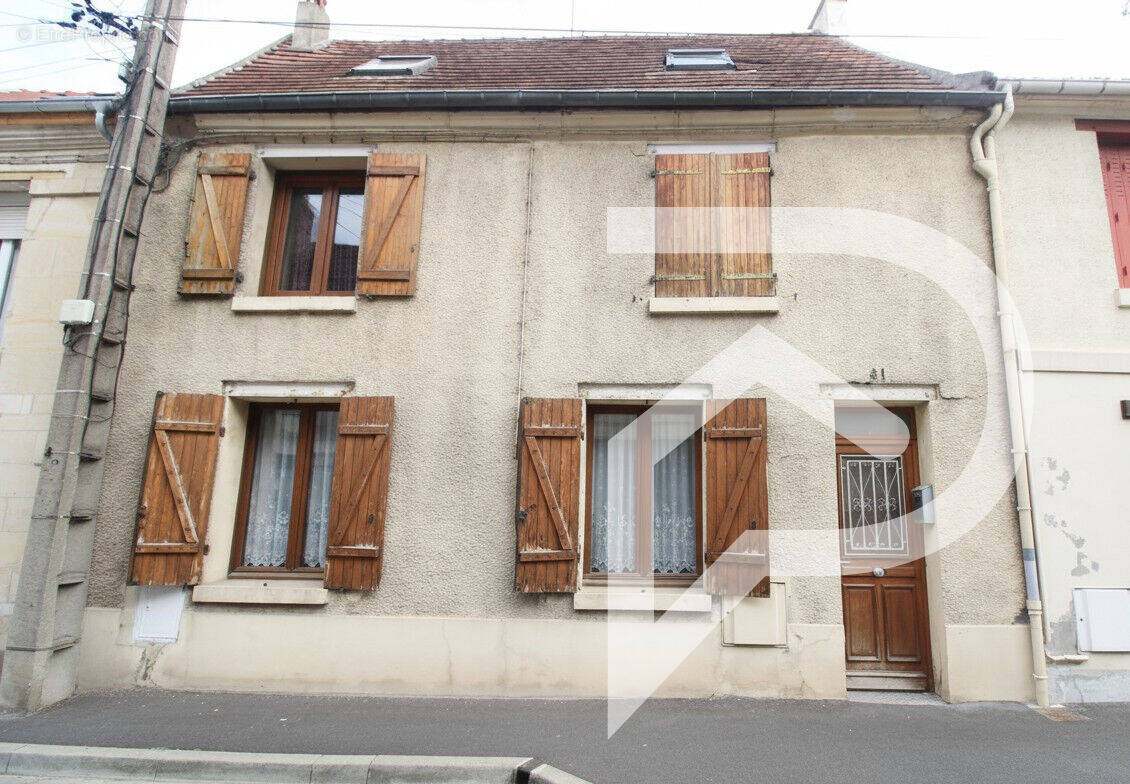 Maison à PONT-SAINTE-MAXENCE