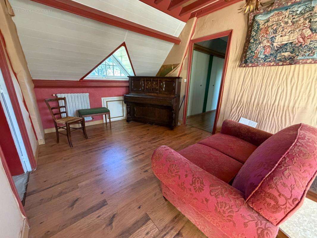  Maison familiale 6 chambres avec vie de plain-pied – Environnement calme – Proche plages du Débarquement – LIESVILLE SUR DOUVE  - photo 15
