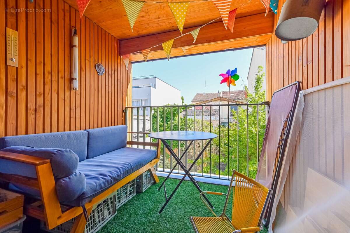 VIS_3062 - Appartement à LES LILAS