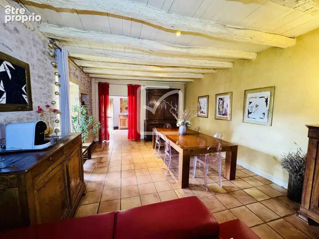 Demeure de caractere dominant sarlat avec dépendances et piscine - photo 4