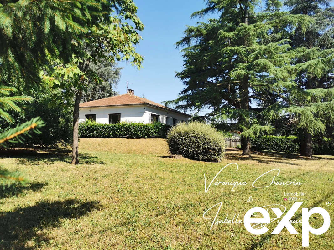 Maison à SAINT-GENIS-LAVAL