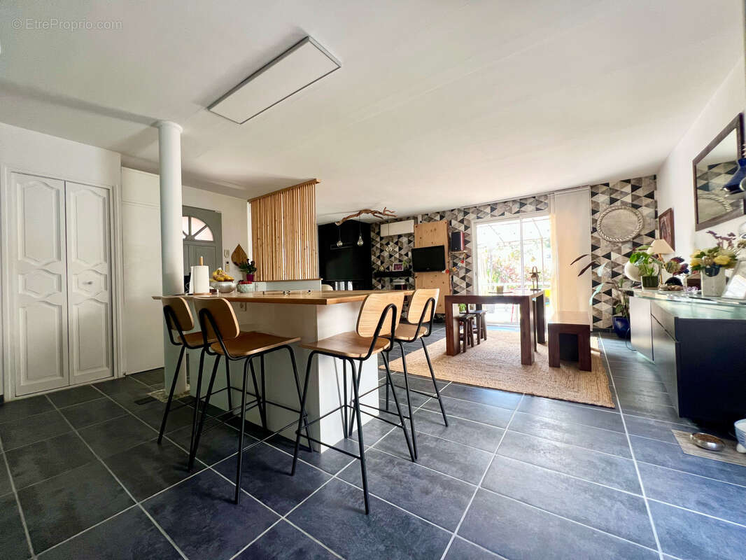 Maison à ROQUEVAIRE