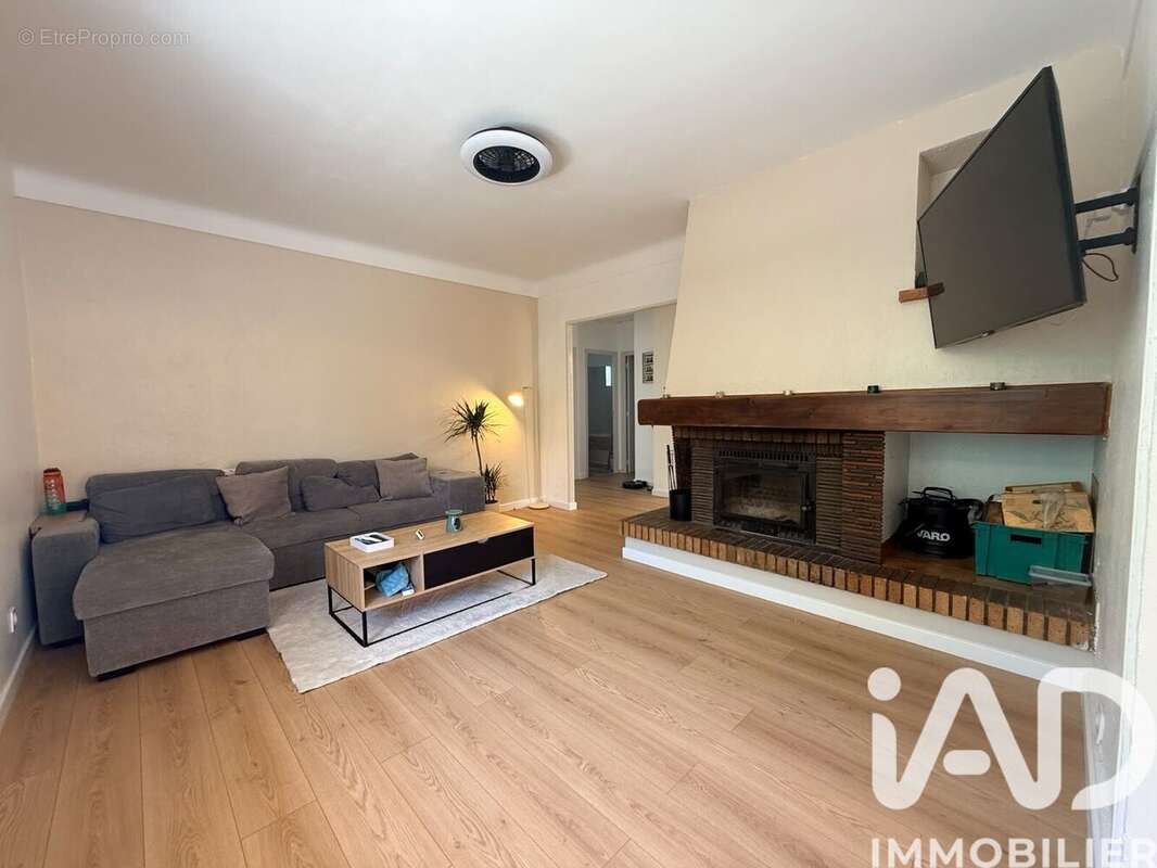 Maison 111 m² à Fourques  - photo 4