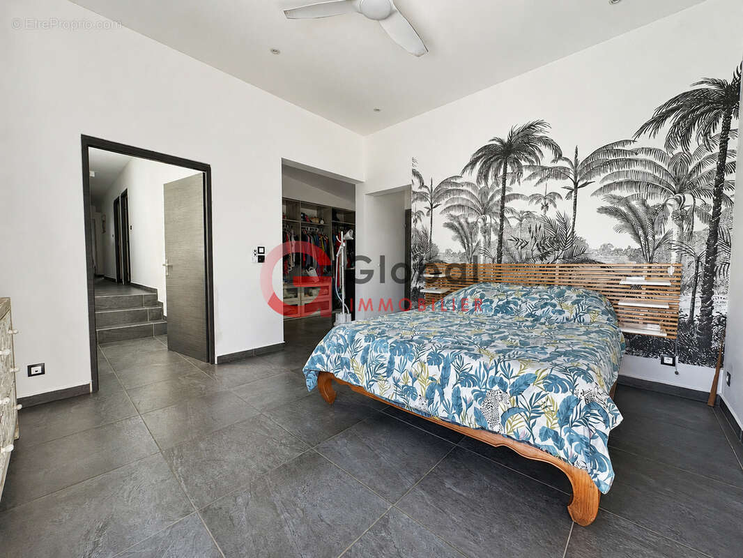 Maison 5 pièces avec piscine et vue mer, Saint-Leu - photo 8