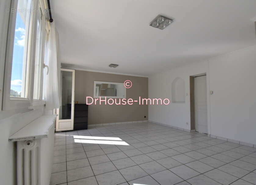 Appartement à MARSEILLE-12E