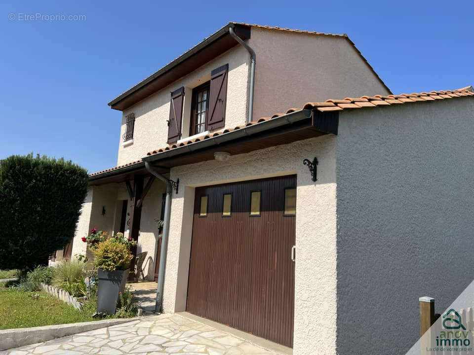 maison de 107 m2 environ avec garage et cave - photo 2