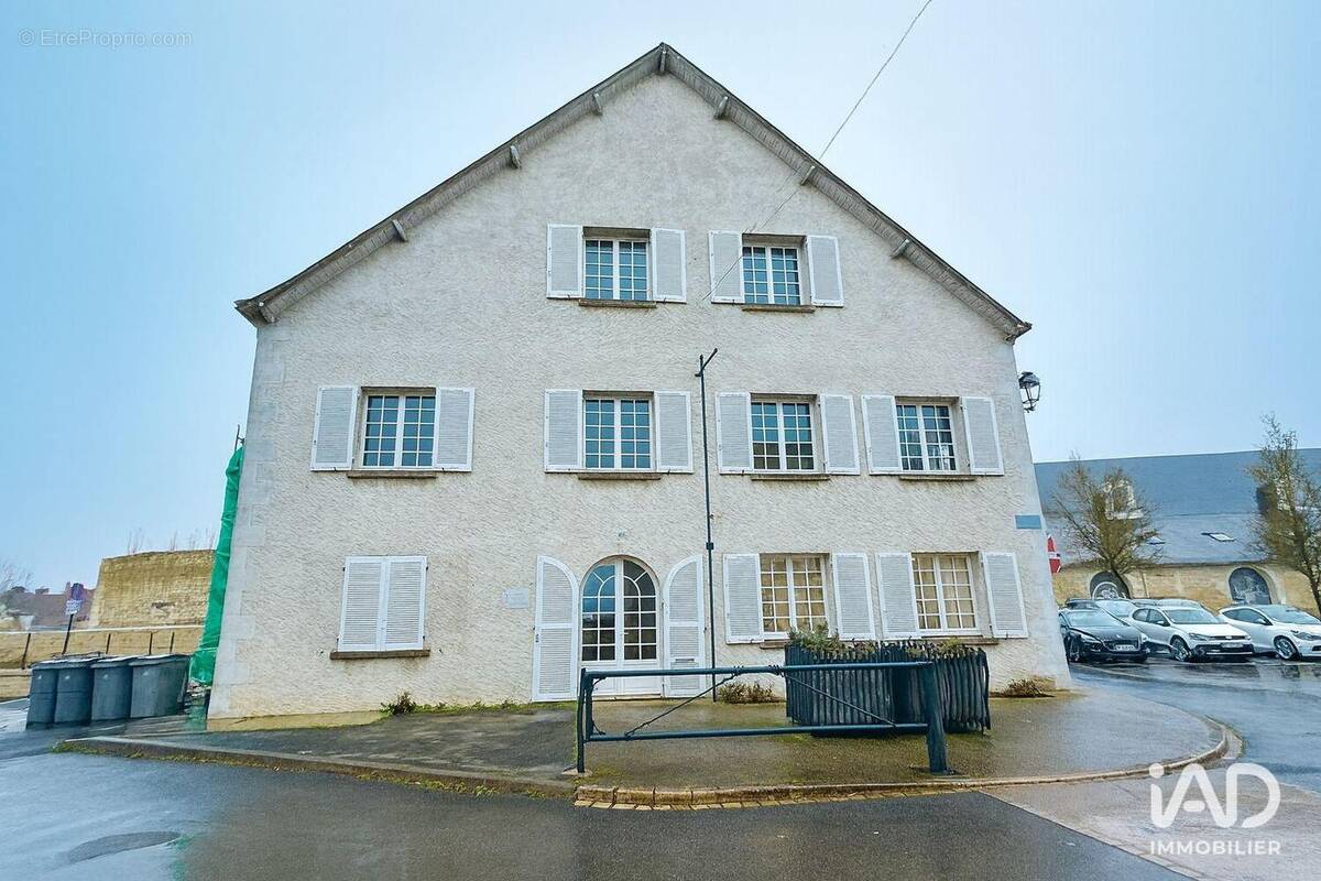 Photo 1 - Commerce à SAINTE-MAURE-DE-TOURAINE