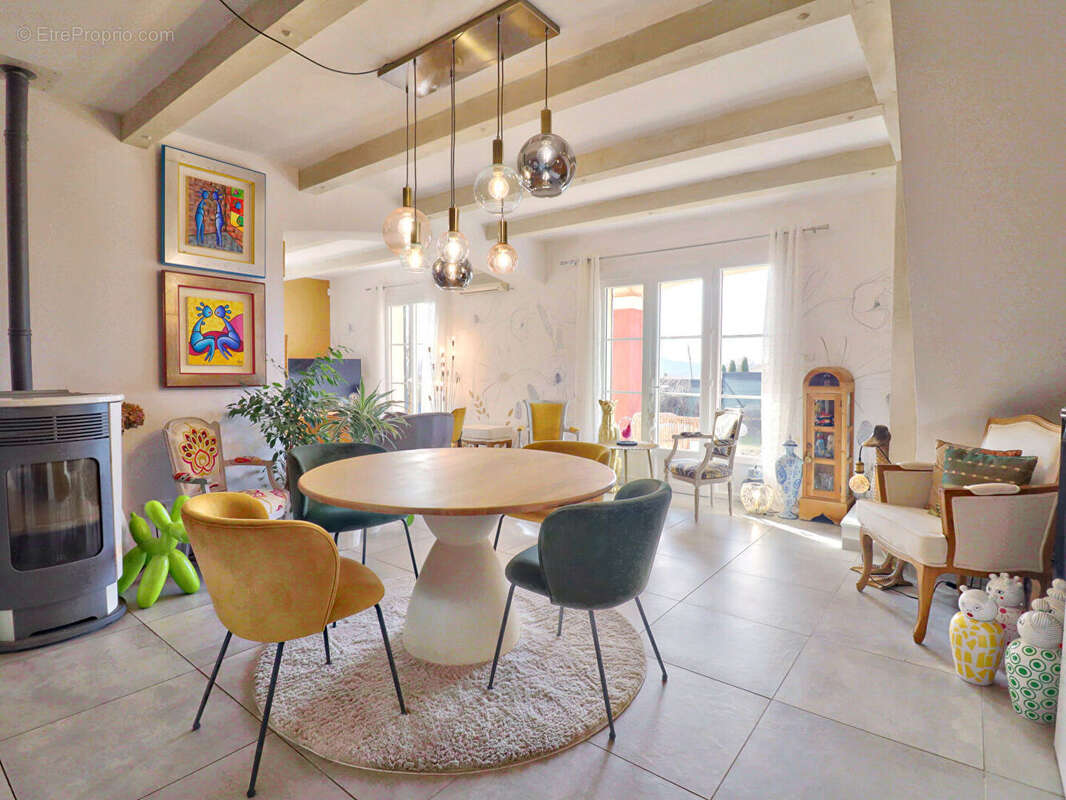 Maison à FORCALQUIER