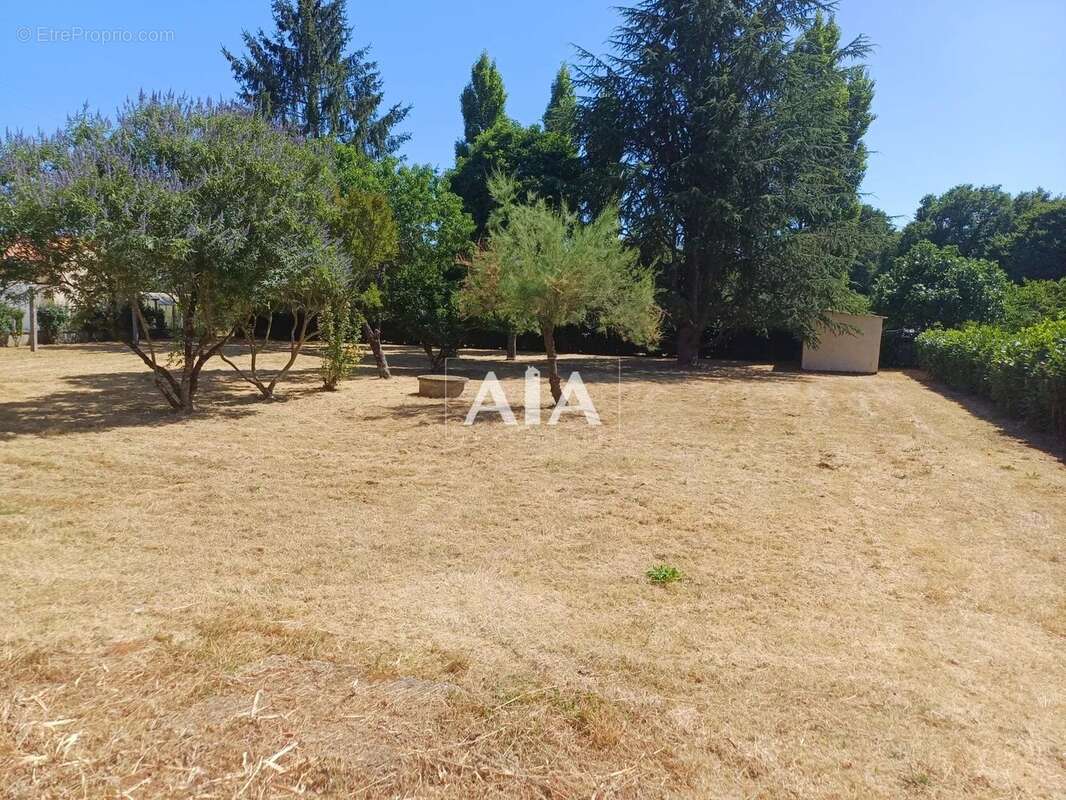 Maison à SAINT-PIERRE-D&#039;EXIDEUIL