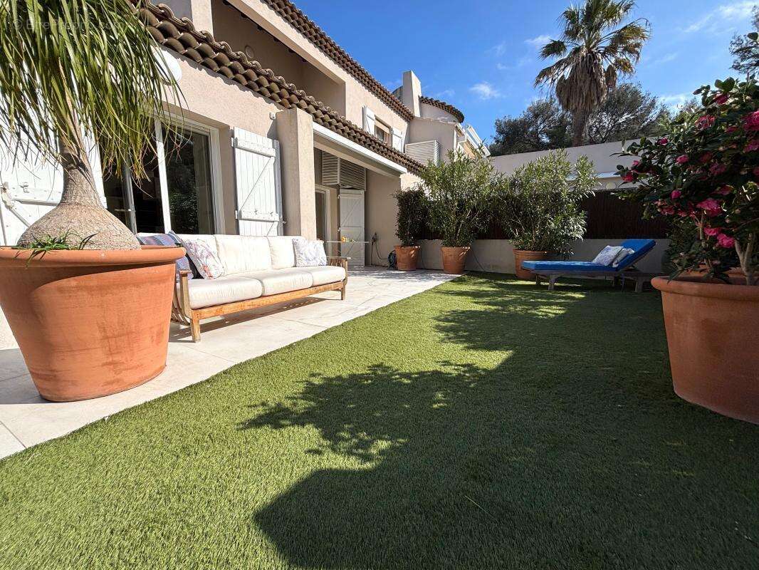 Appartement à SANARY-SUR-MER