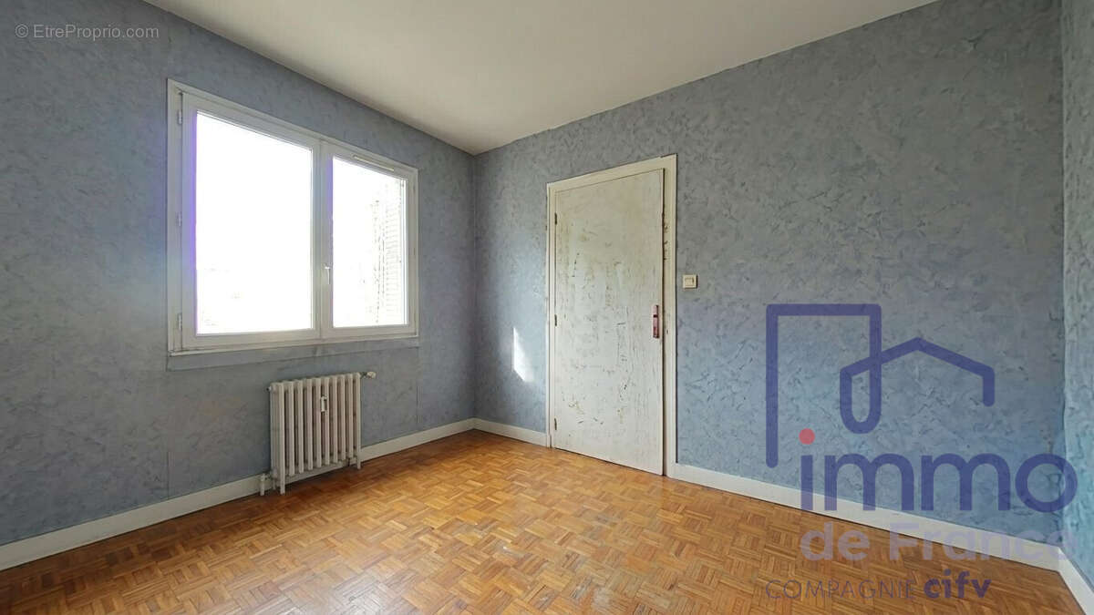 Appartement 82 m² à Saint-Etienne  - photo 5