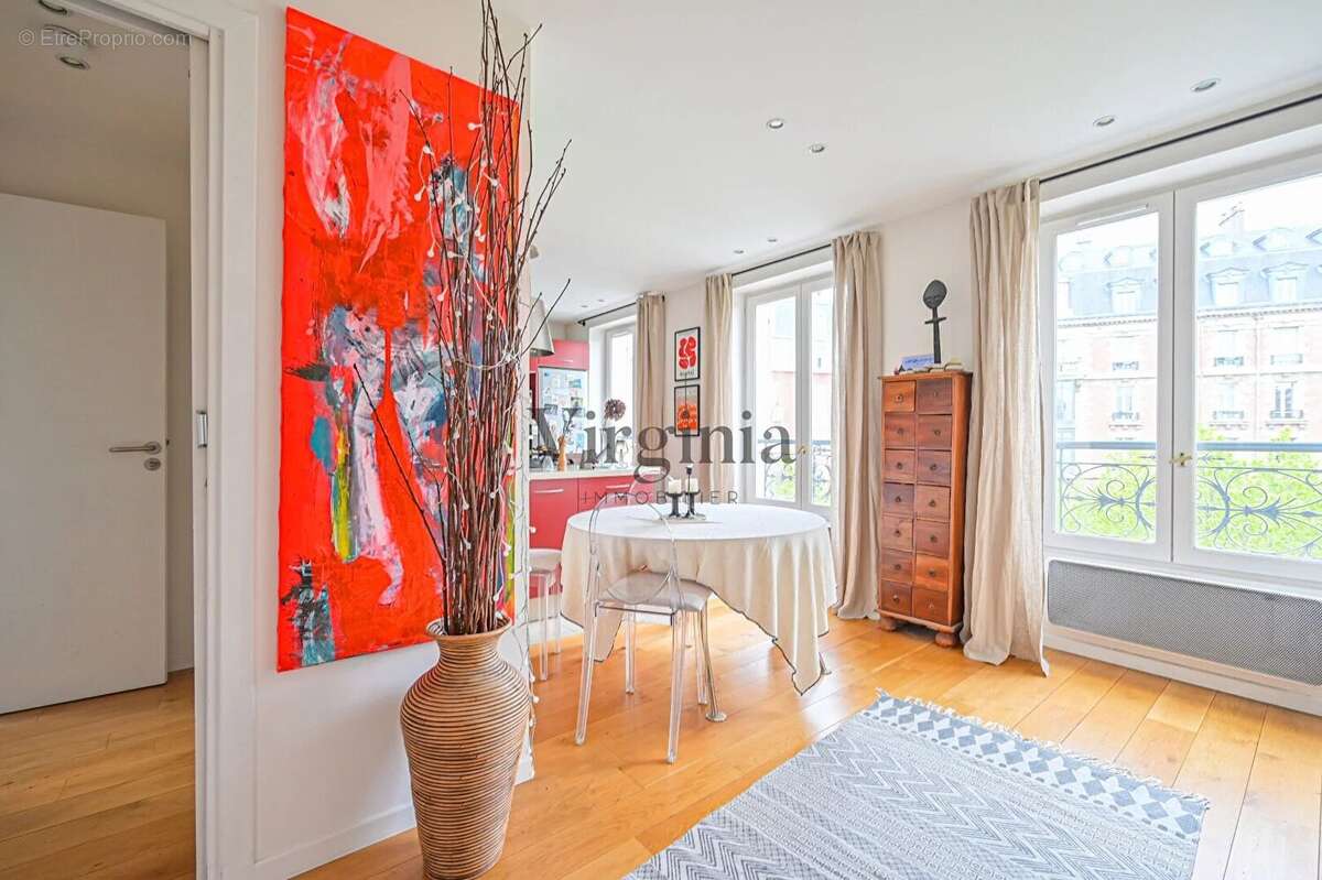 Appartement à CHARENTON-LE-PONT