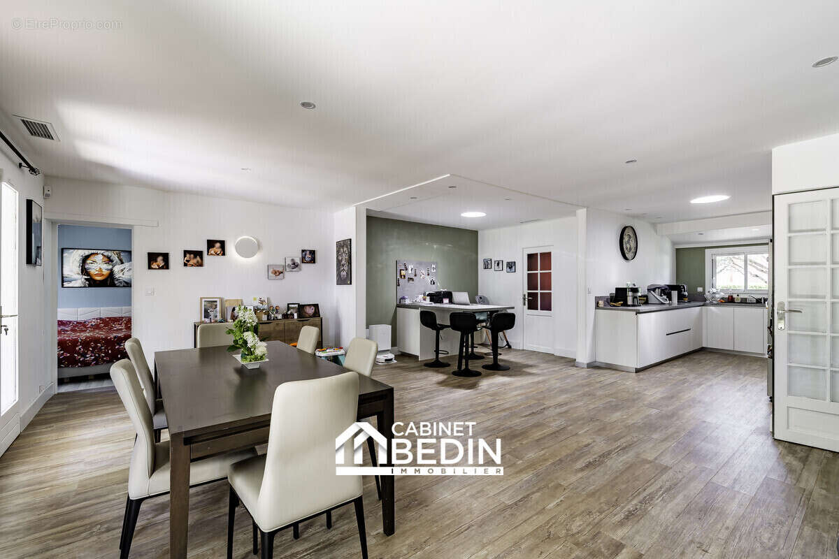 Maison 134 m² à Parempuyre  - photo 3
