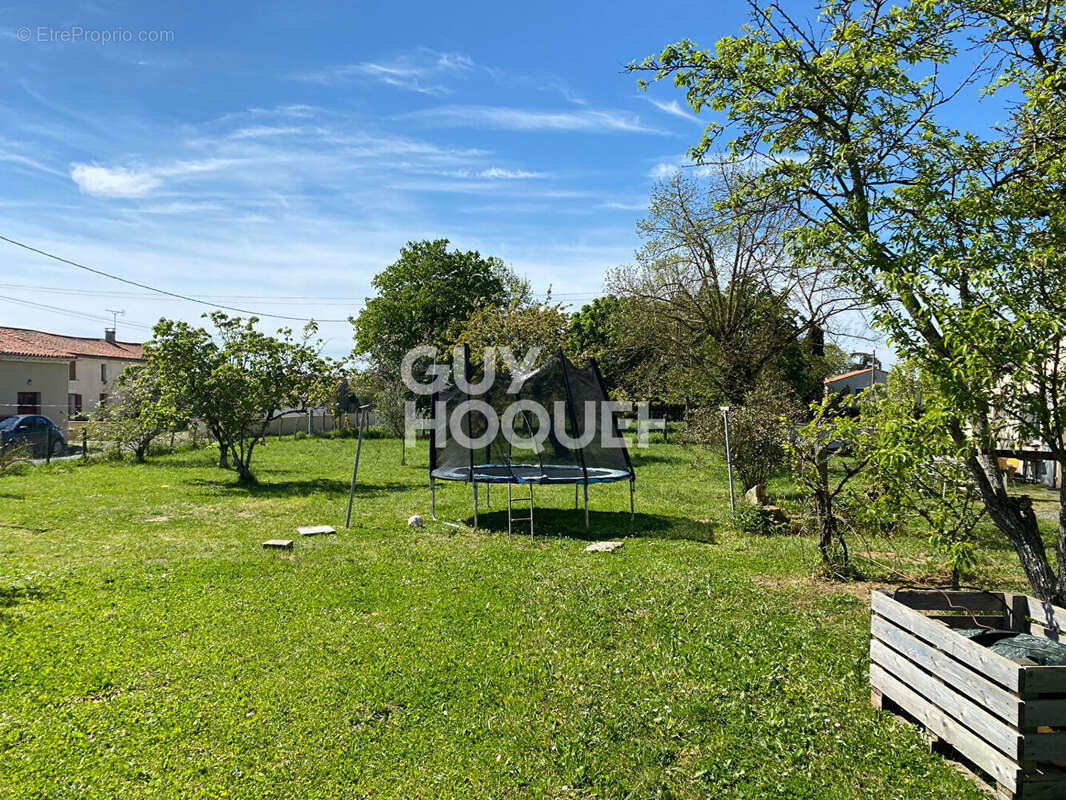 Maison à FONTENAY-LE-COMTE