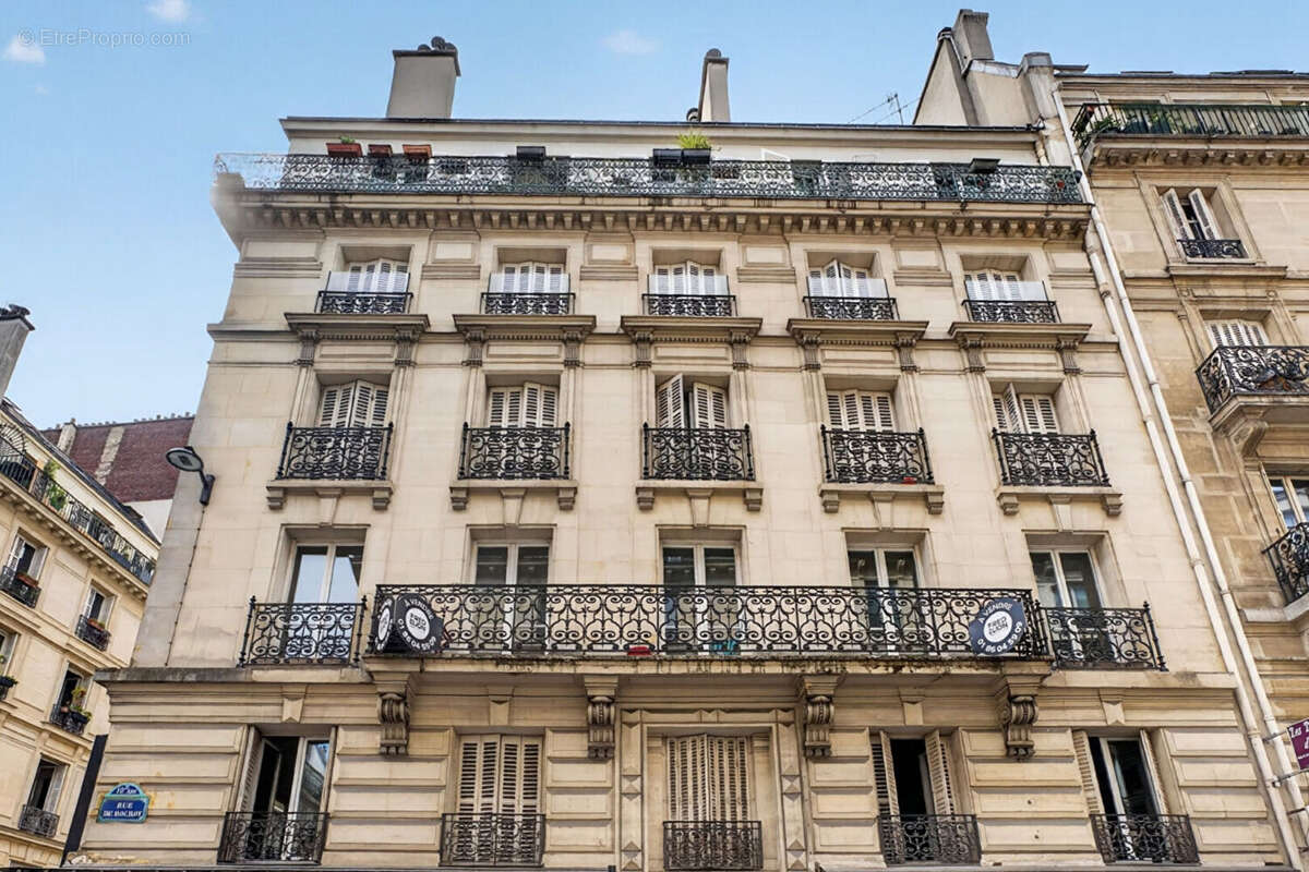 Paris 10  - rue de rocroy - photo 13