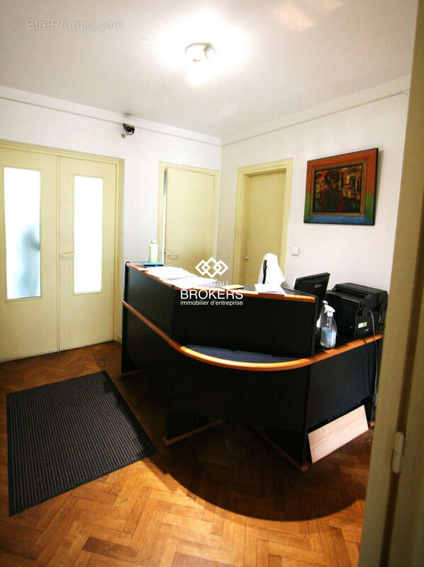 Commerce à MARSEILLE-6E