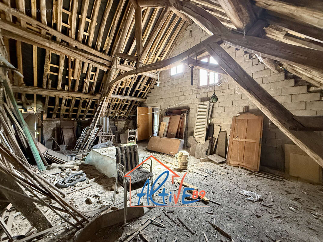 Maison familiale de 187m2 avec 4 chambres et fort potentiel à Bonnard - photo 15