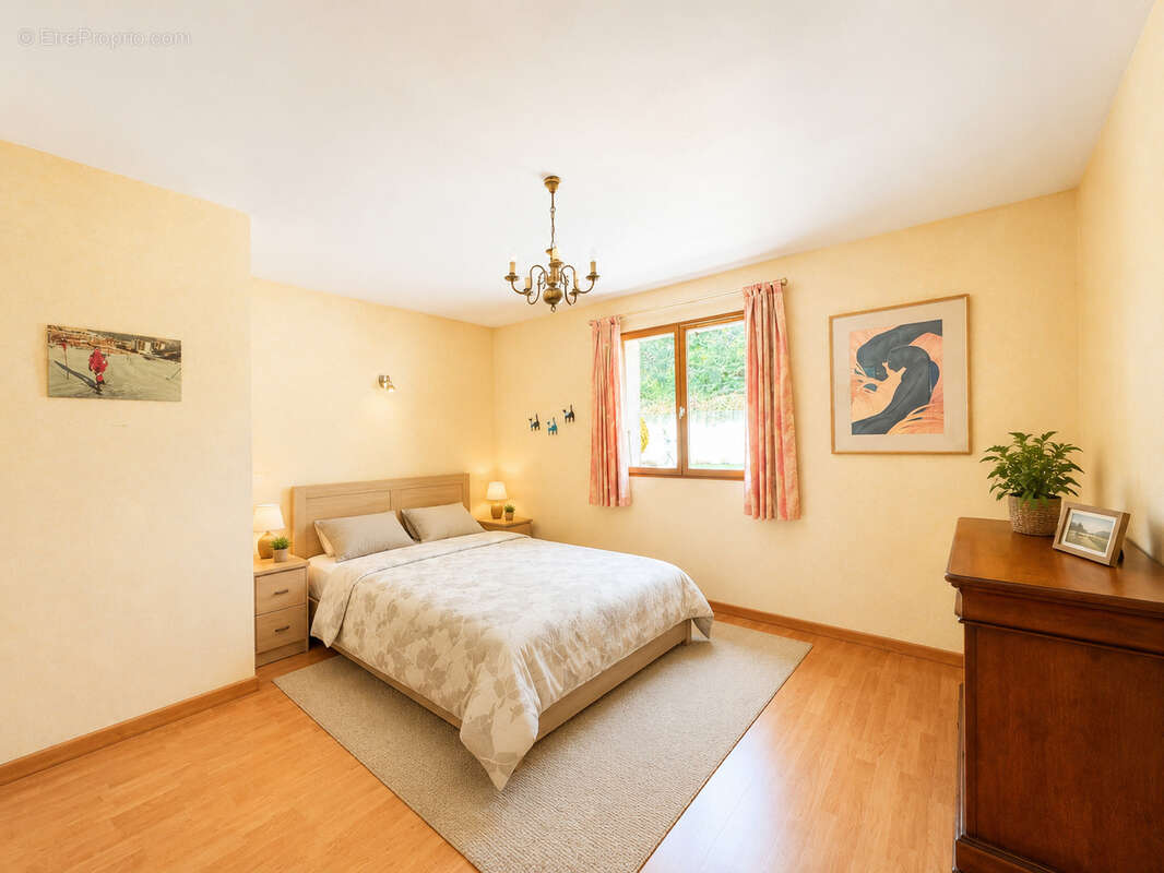 Maison à LE PEAGE-DE-ROUSSILLON