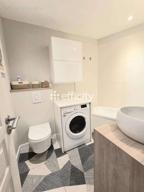 Appartement à GRIMAUD