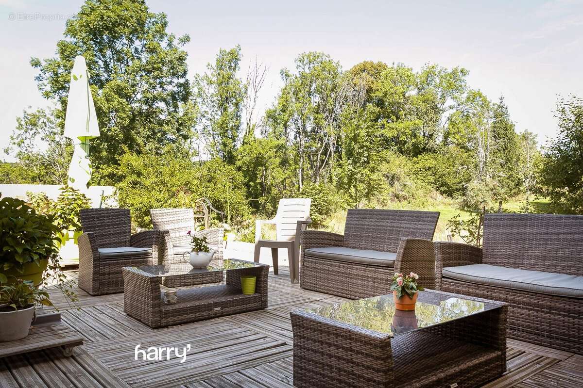 Maison 548 m² à Le Frasnois  - photo 3