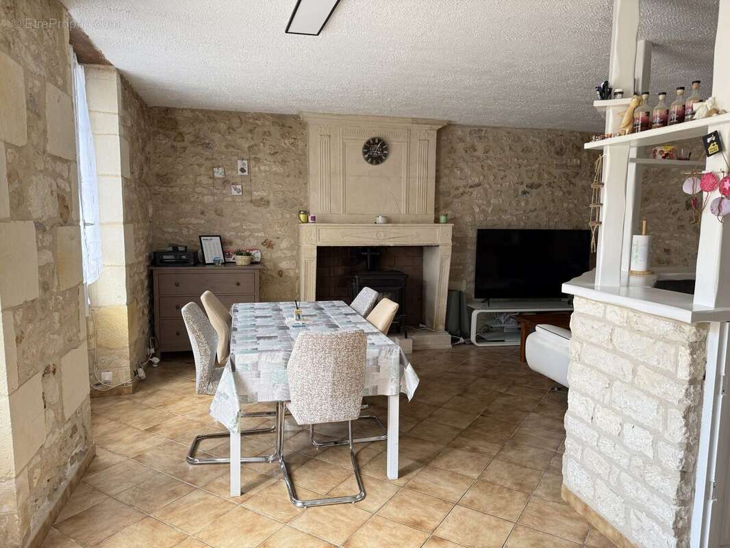 Maison 98 m² à Saint-Andre-De-Lidon  - photo 5