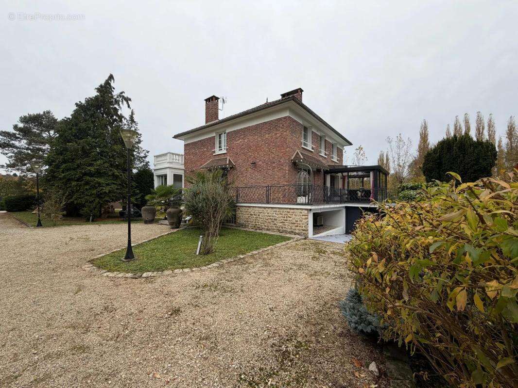 Maison à VILLIERS-SUR-MORIN