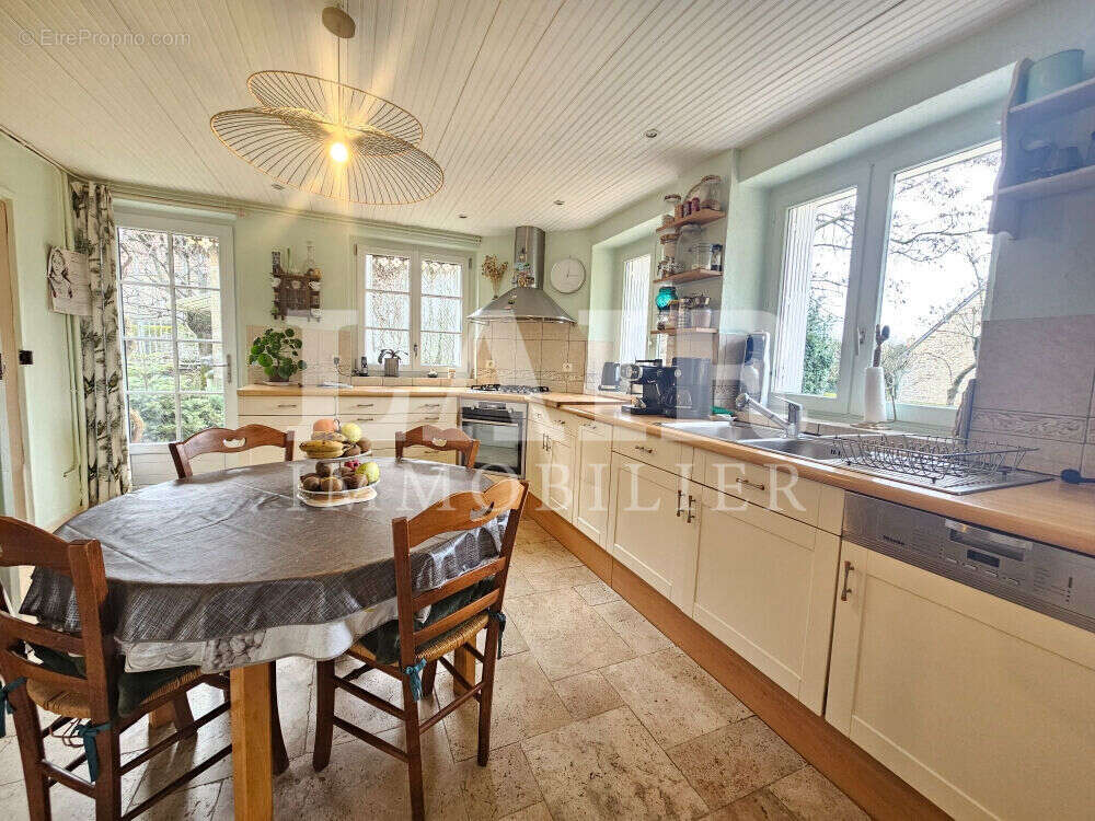 Maison à FRESNAY-SUR-SARTHE