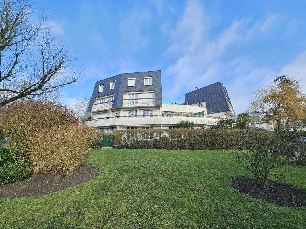 Appartement à COUBRON