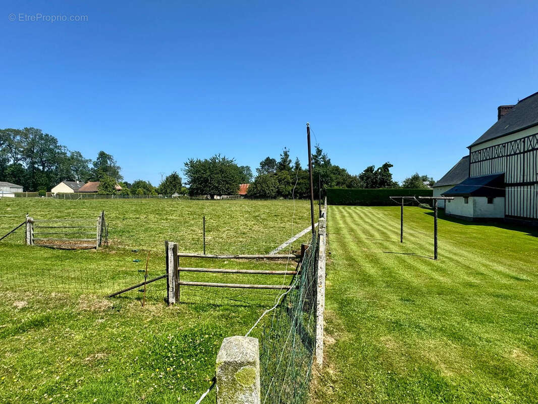 Maison à TOCQUEVILLE-EN-CAUX