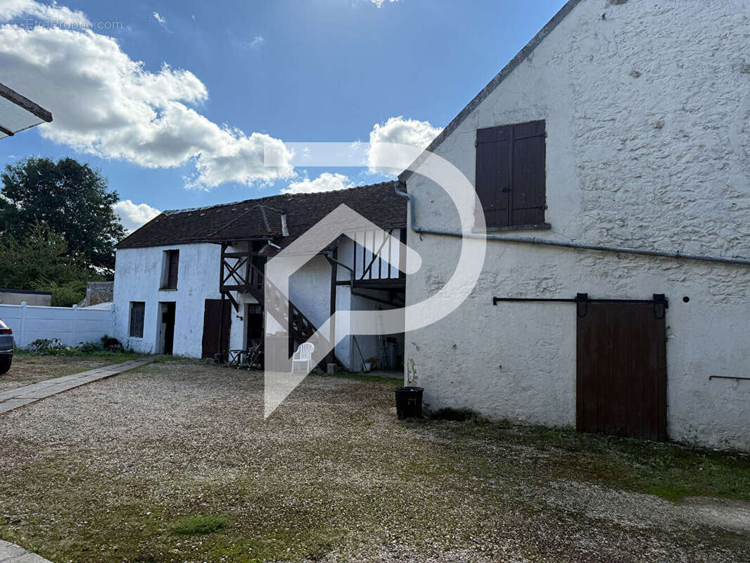 Maison à LIVERDY-EN-BRIE