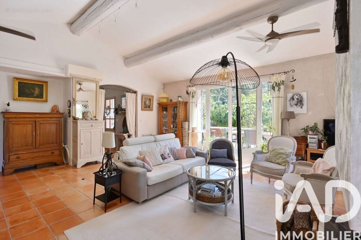 Photo 7 - Maison à CUGES-LES-PINS