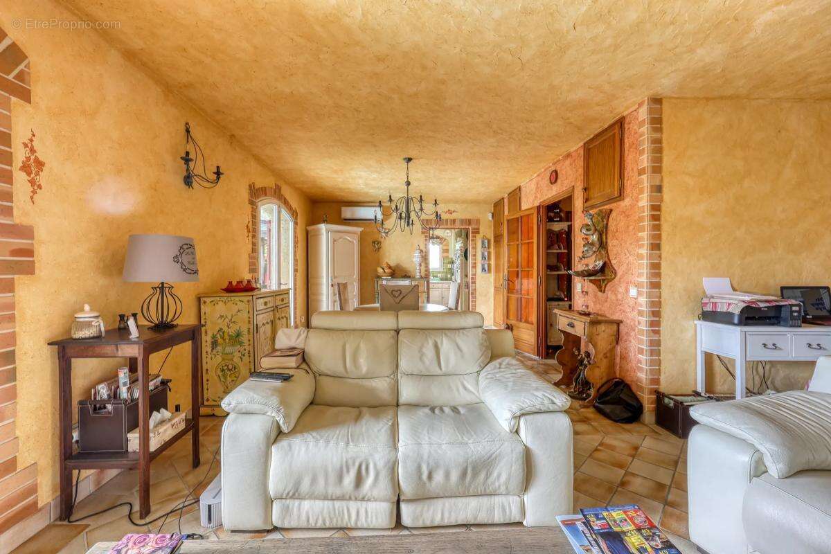 Maison à LA CADIERE-D'AZUR