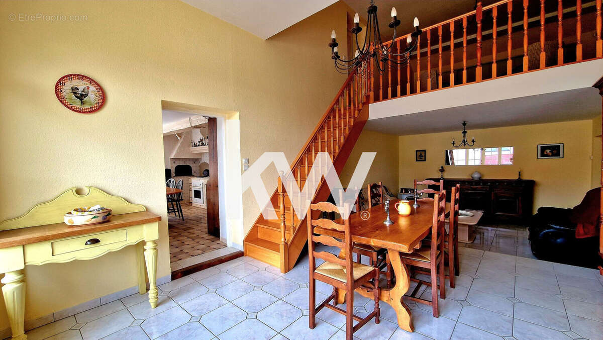 Maison 133 m² à Lantenne-Vertiere  - photo 2