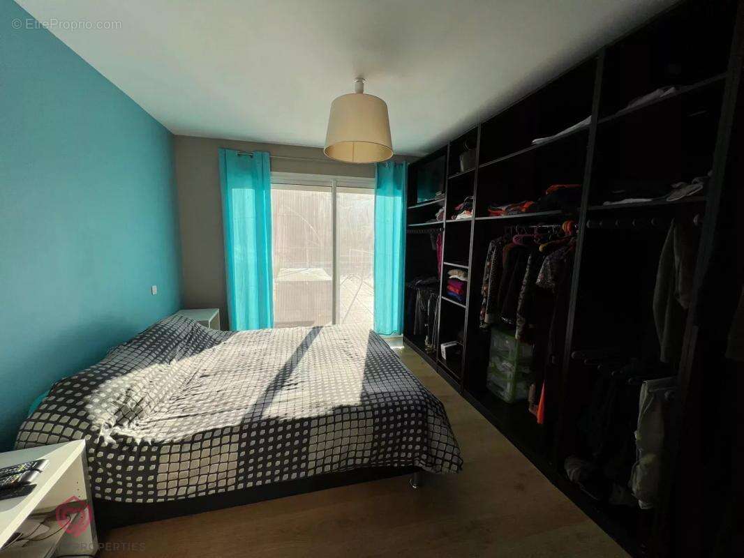 Maison à MONTBRUN-BOCAGE