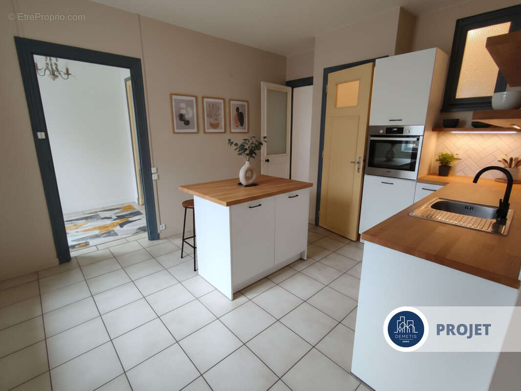 Maison à MONTFORT-LE-GESNOIS