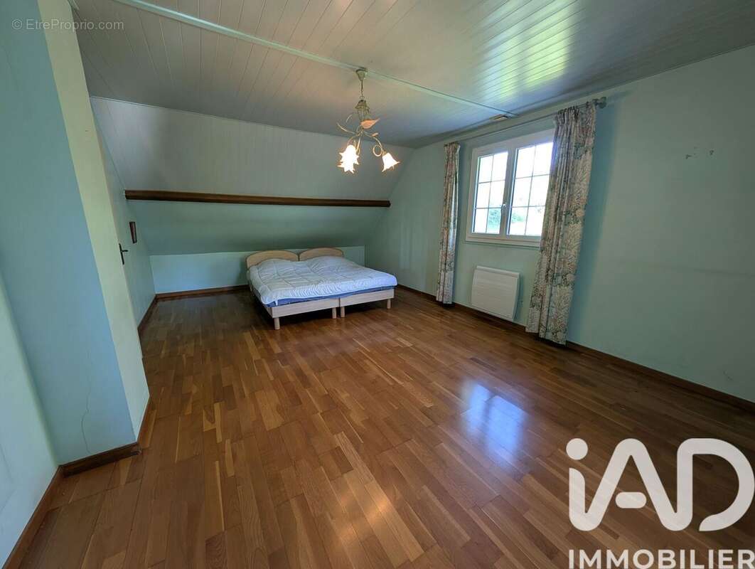 Maison 112 m² à Baugy  - photo 9