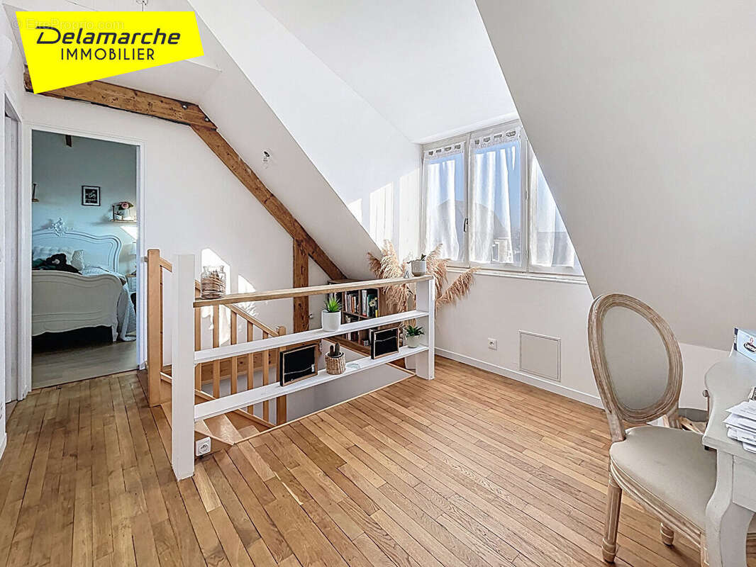 Maison à DONVILLE-LES-BAINS