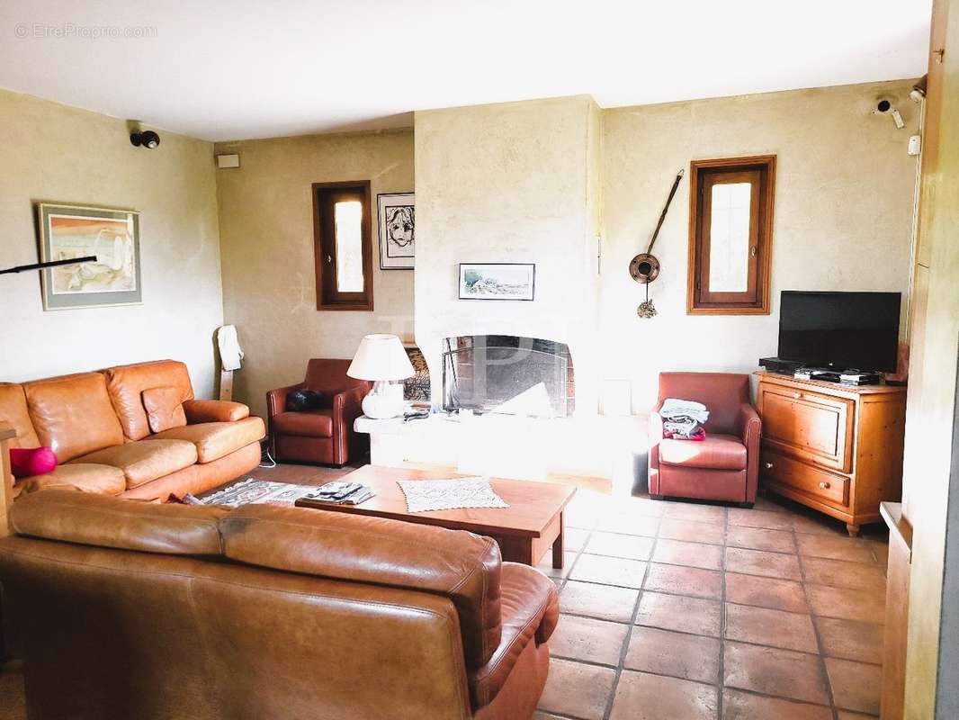 Maison à SAINT-SATURNIN-LES-APT