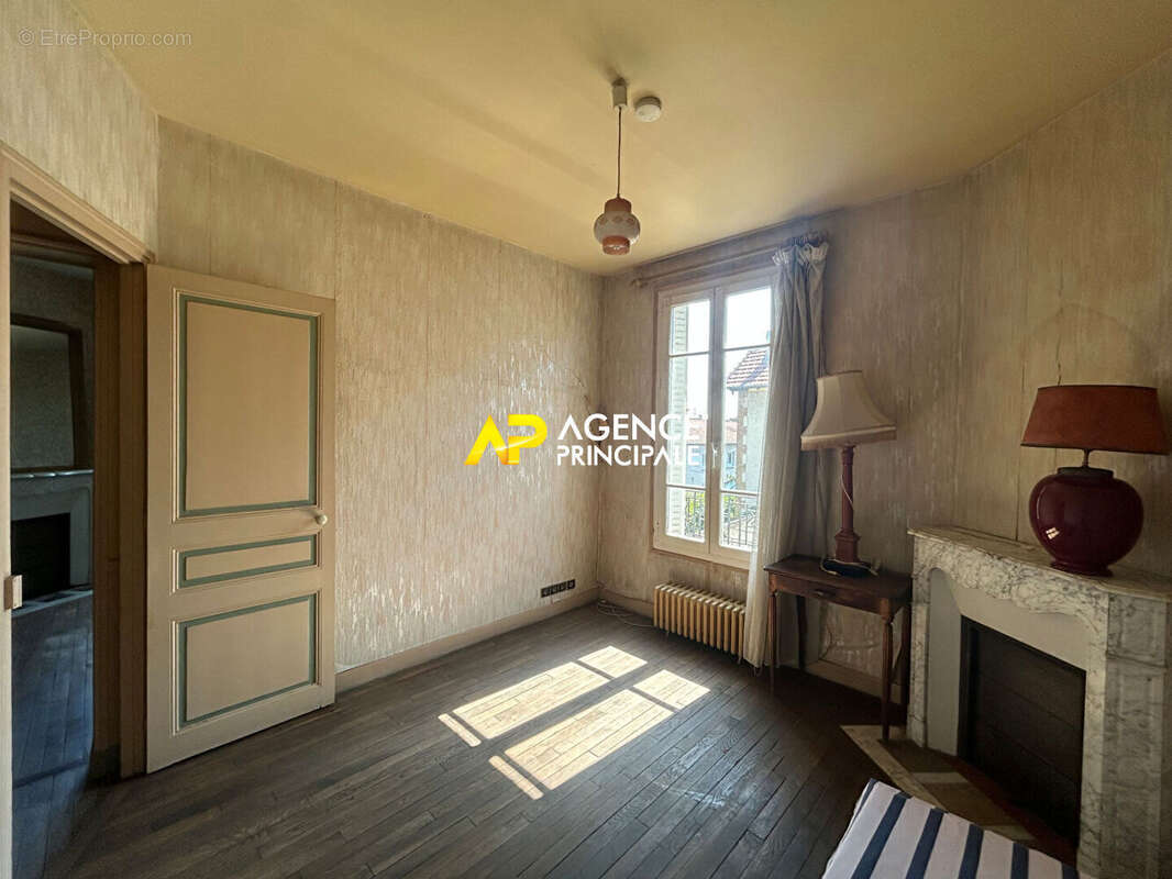 Bezons _ secteur des chenes_ maison - photo 10