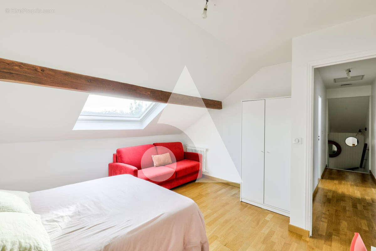 Maison à LA COURNEUVE