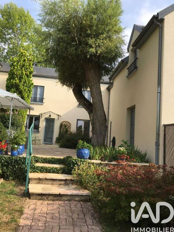 Photo 3 - Maison à BURES-SUR-YVETTE